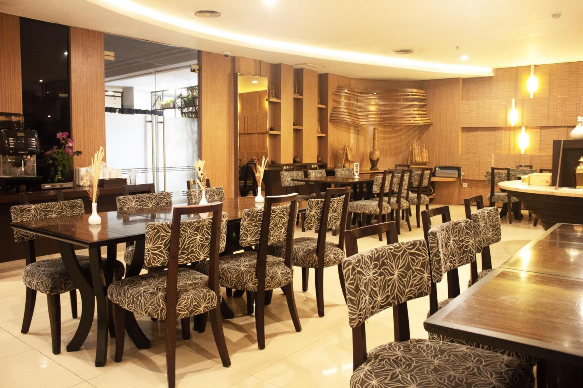Nemuru Grand Serpong Panunggangah Esterno foto