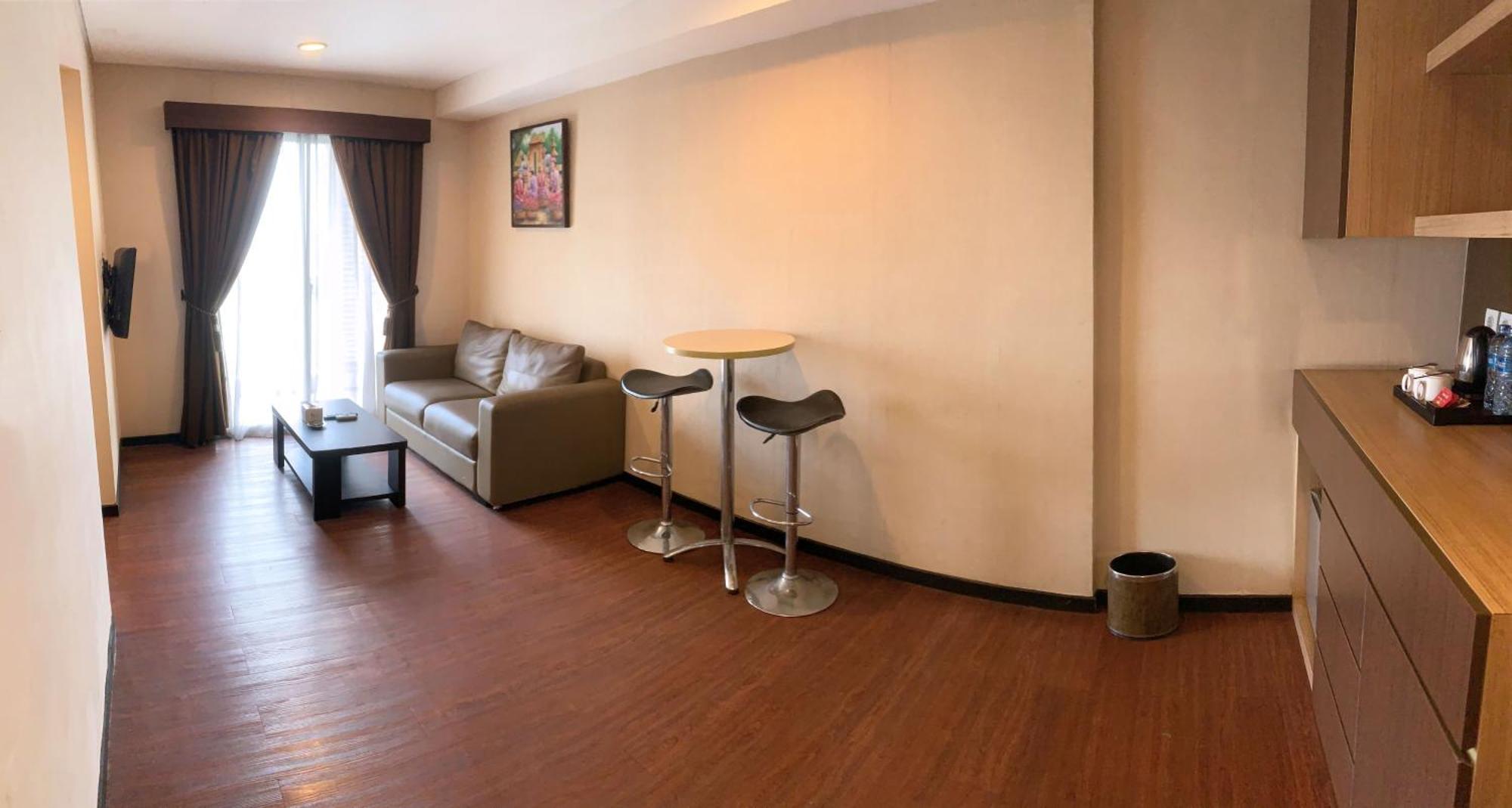 Nemuru Grand Serpong Panunggangah Esterno foto