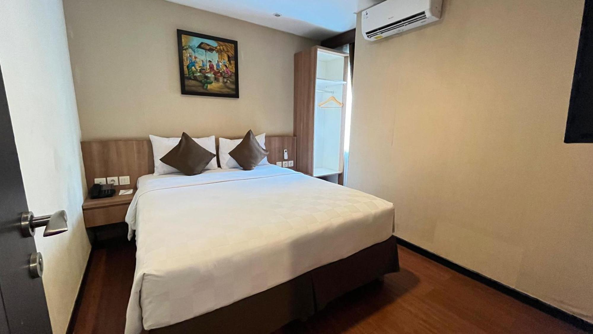 Nemuru Grand Serpong Panunggangah Esterno foto