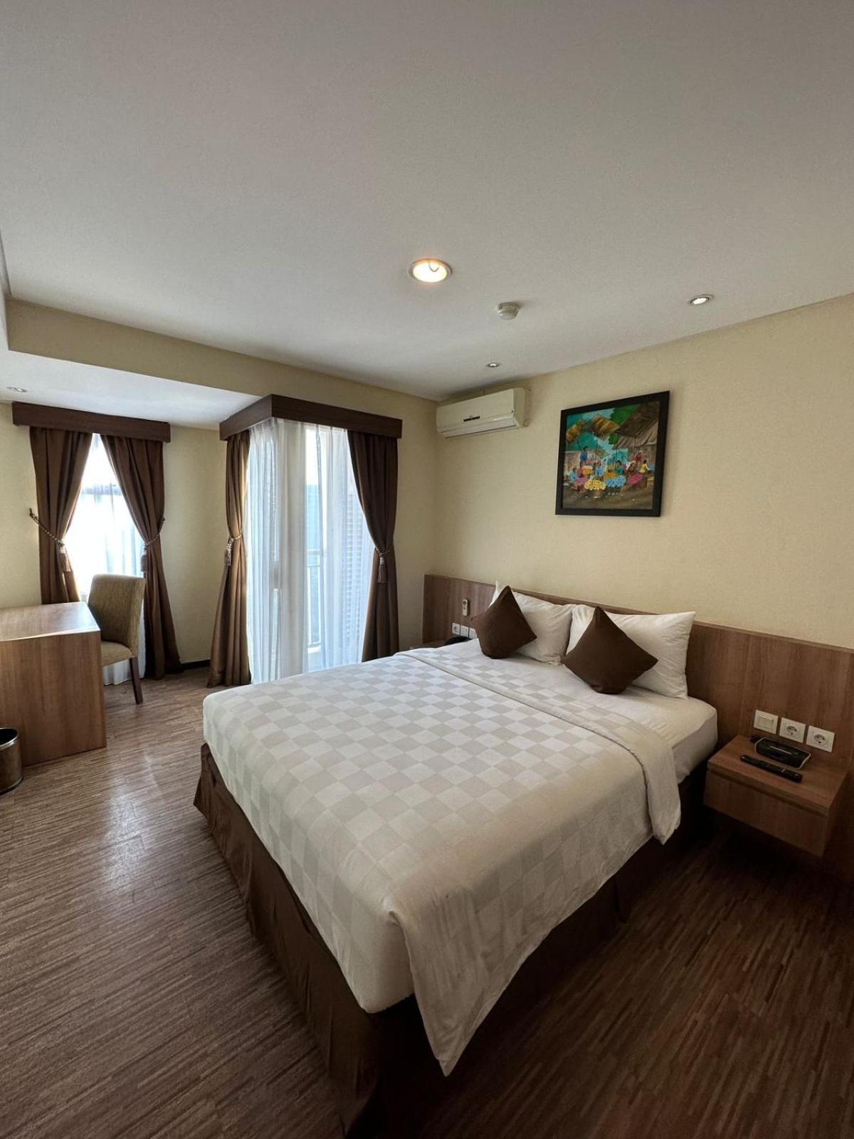 Nemuru Grand Serpong Panunggangah Esterno foto