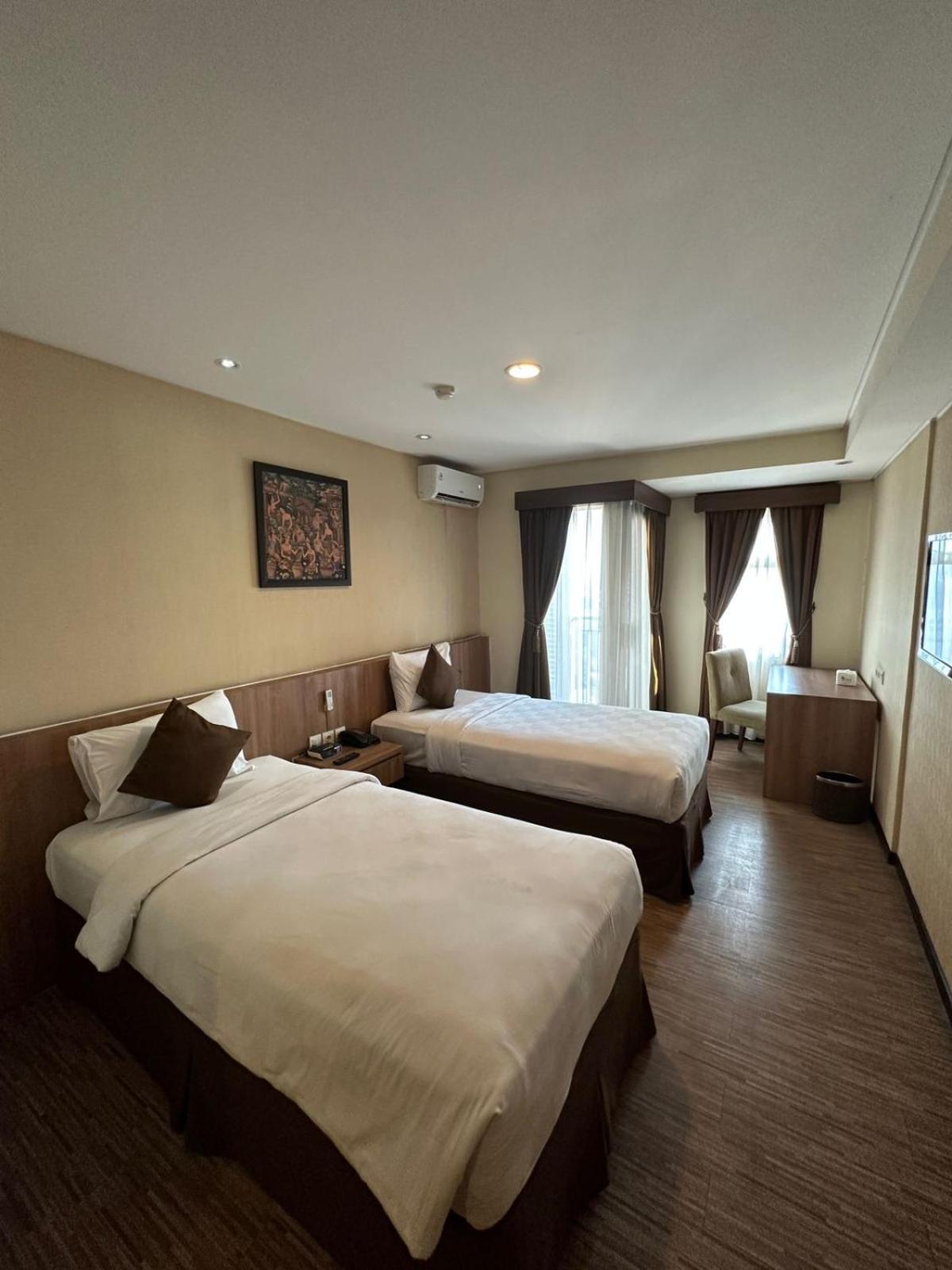 Nemuru Grand Serpong Panunggangah Esterno foto